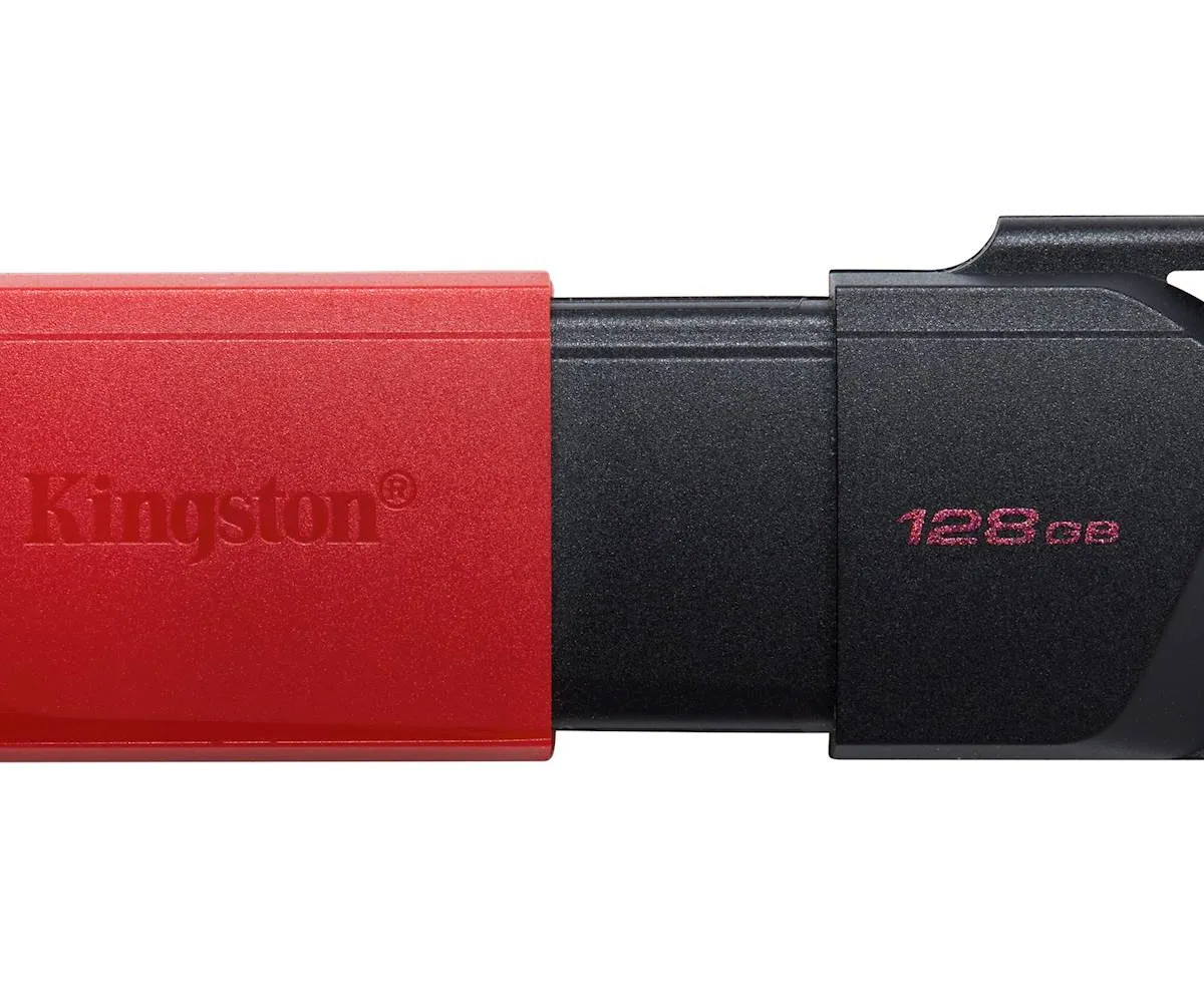 USB disk Kingston 128GB DT Exodia M, 3.2 Gen1, črno rdeč, drsni priključek