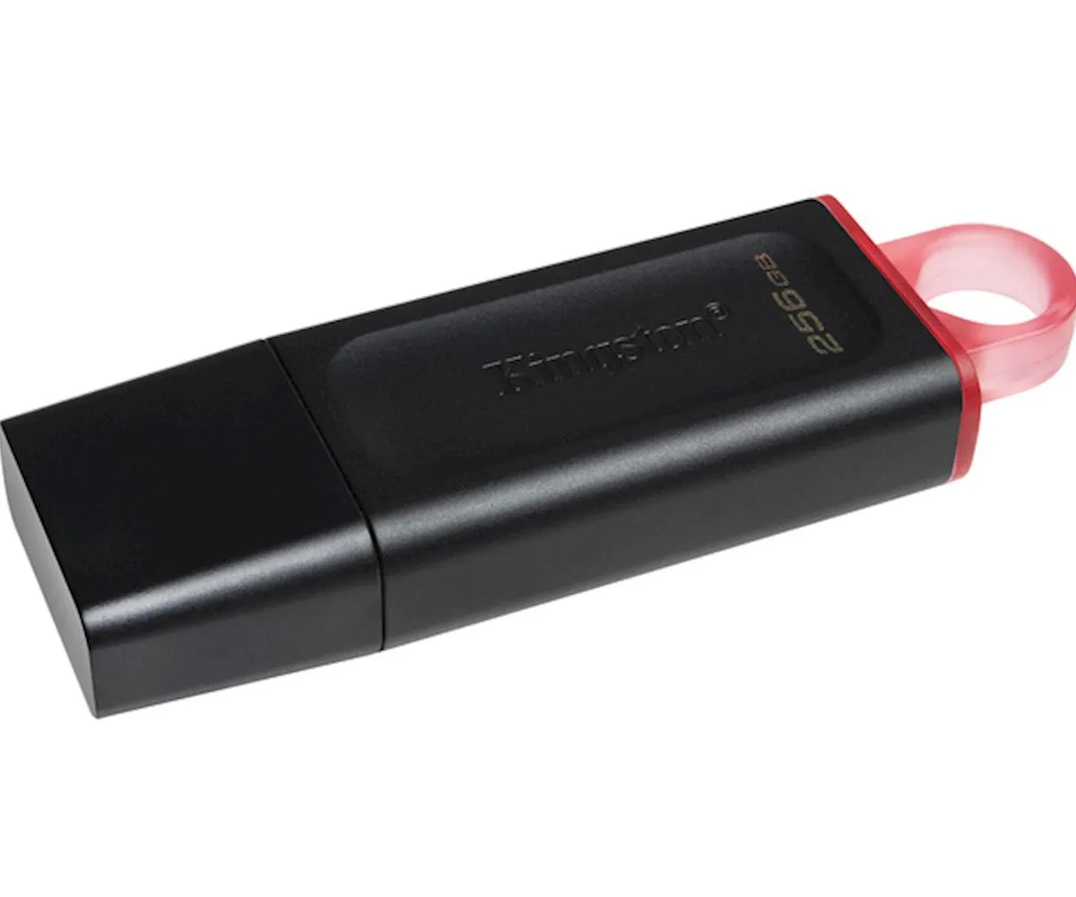 USB disk Kingston 256GB DT Exodia, 3.2 Gen1, črn, s pokrovčkom