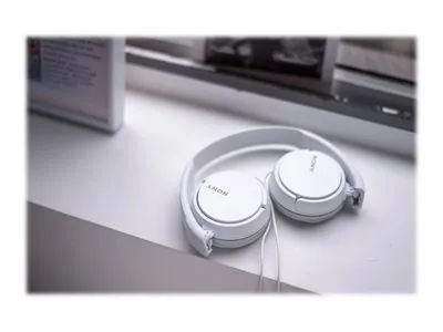 SONY MDR-ZX110AP Headphones with mic full size wired 3.5 mm jack white